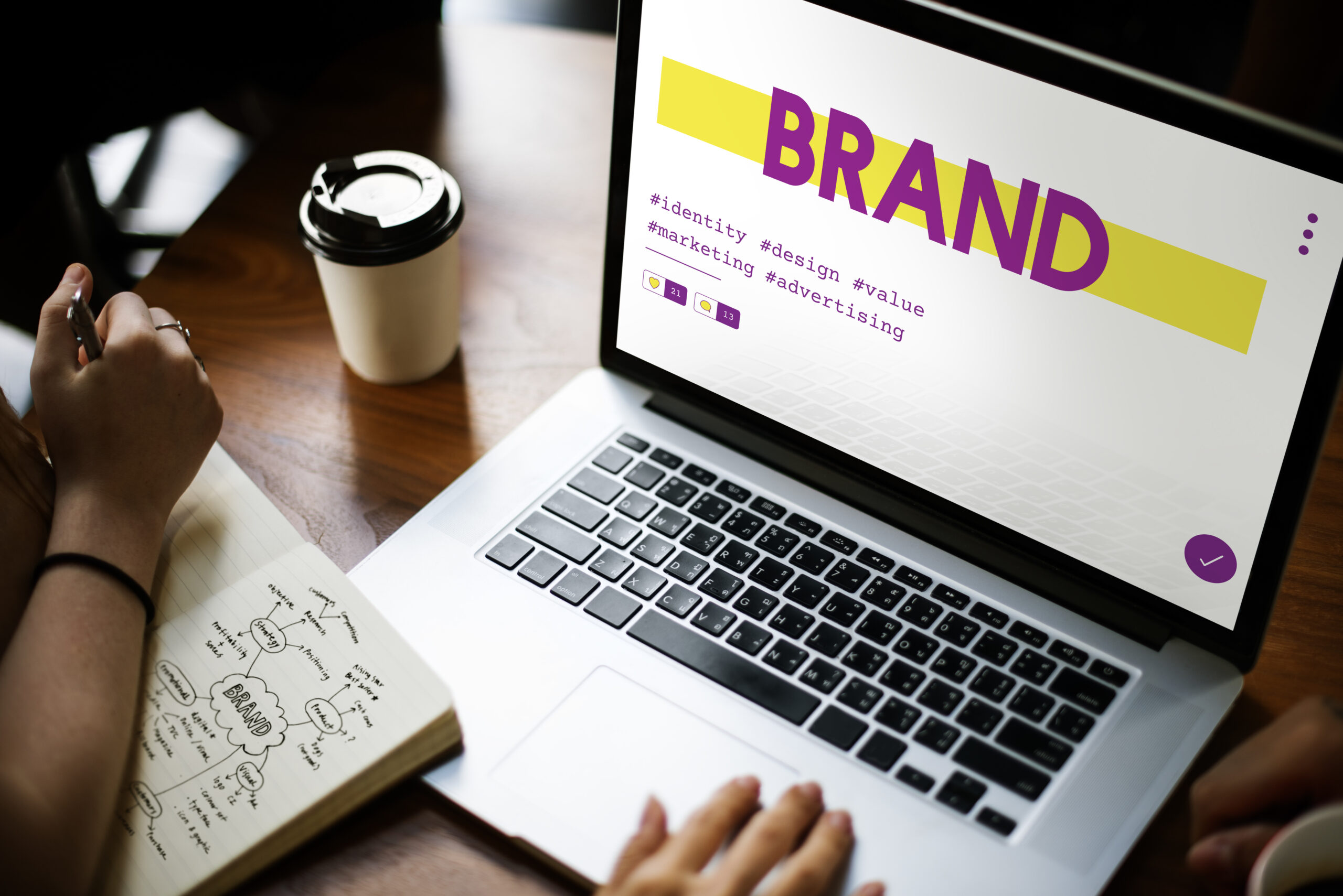 BRANDING & DESIGN 